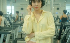 坐着那根东西写作业